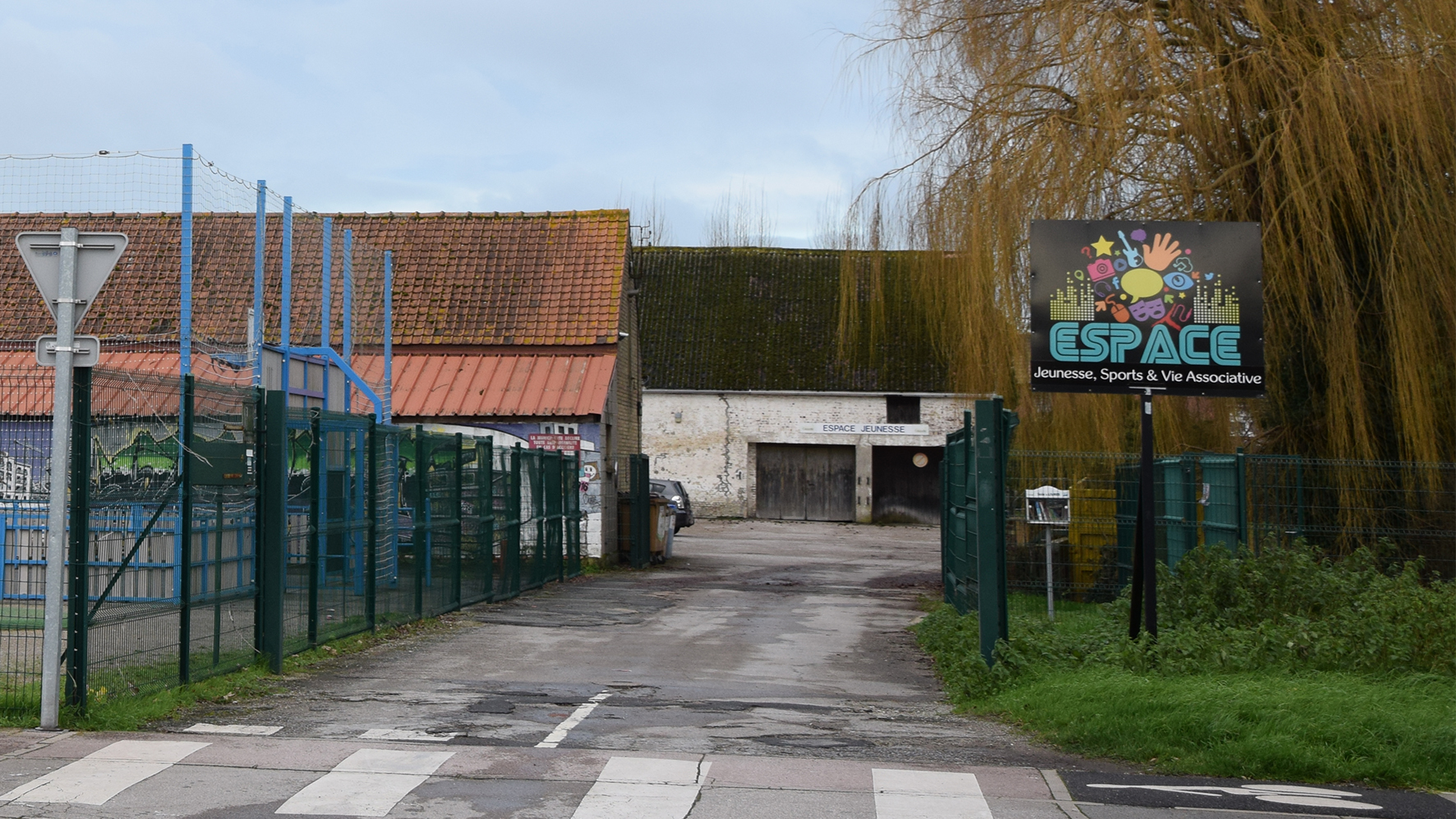 L'Espace Jeunesse, Sports & Vie Associative